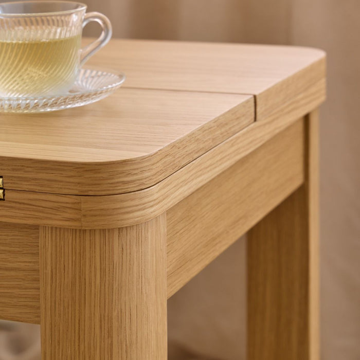 Southampton 2-4 Seater Extendable Rectangular dining table in Matt Oak 45-90cm