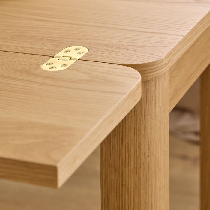 Southampton 2-4 Seater Extendable Rectangular dining table in Matt Oak 45-90cm