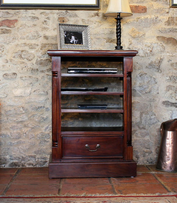 La Roque Entertainment Cabinet (Ancillaries)