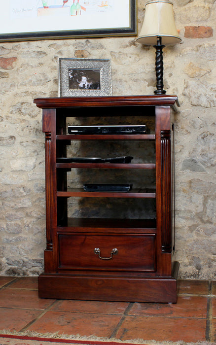 La Roque Entertainment Cabinet (Ancillaries)