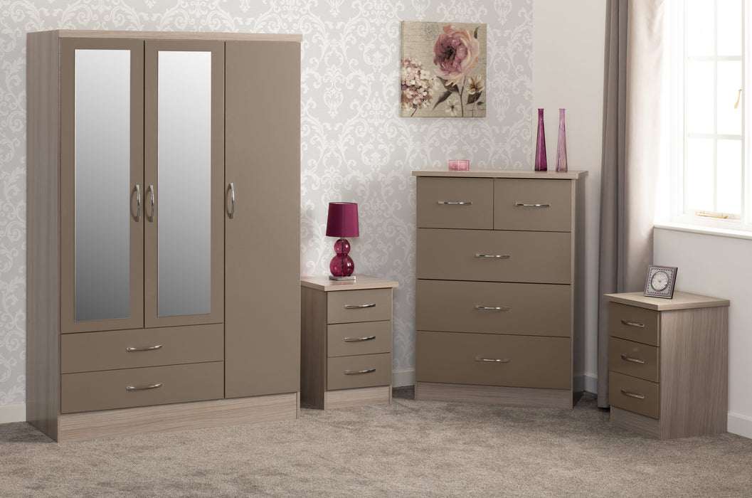 Nevada 3 Door 2 Drawer Mirrored Wardrobe Bedroom Set – Oyster Gloss/Light Oak Effect Veneer