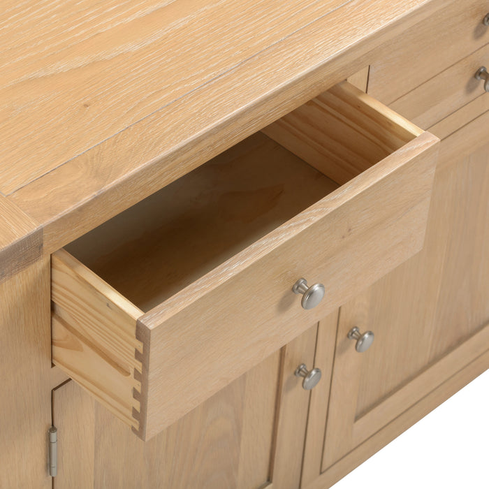 Windsor 3 Door 3 Drawer Sideboard – Natural Oak